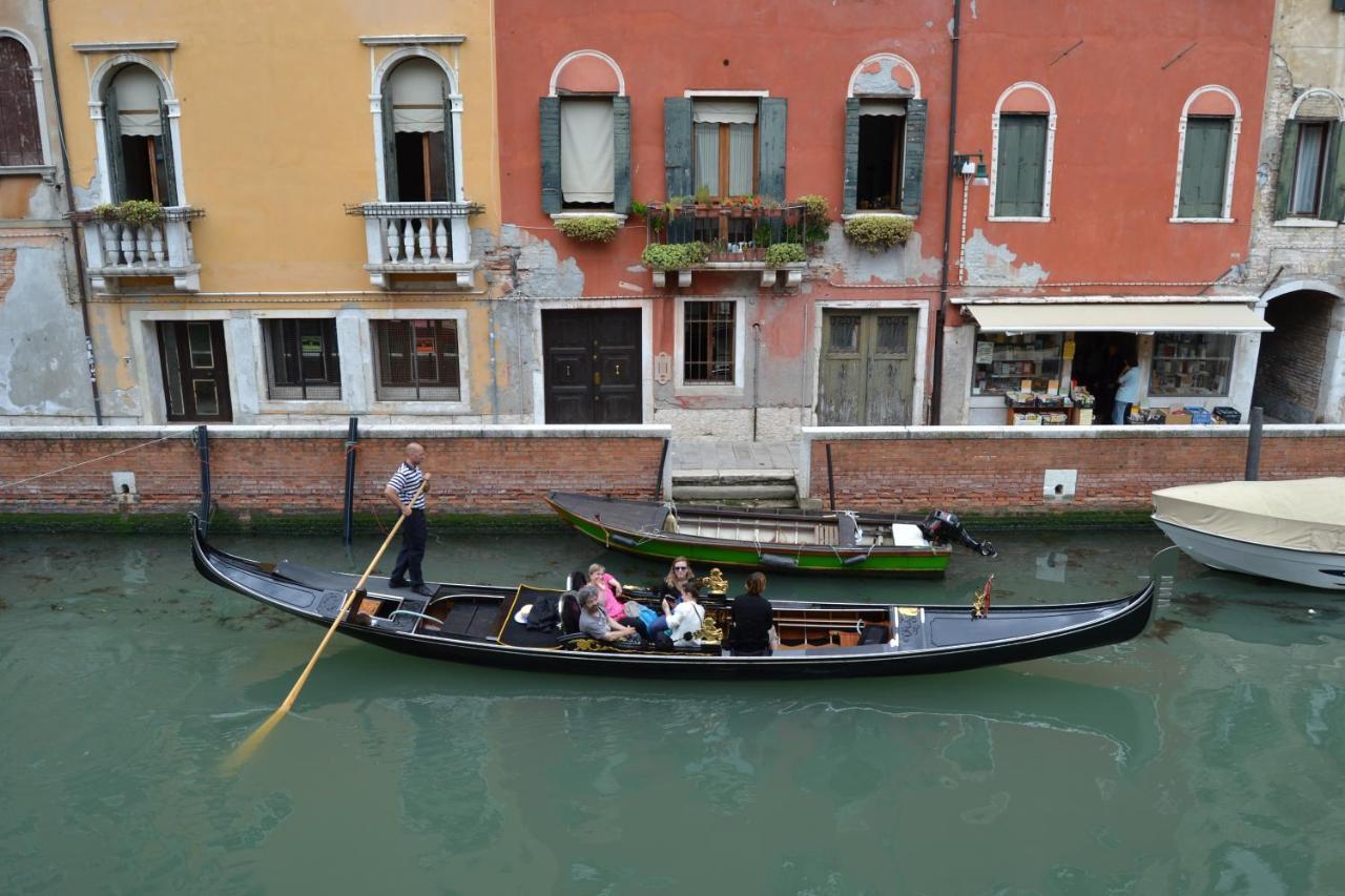 Suite In Venice Ai Carmini ภายนอก รูปภาพ