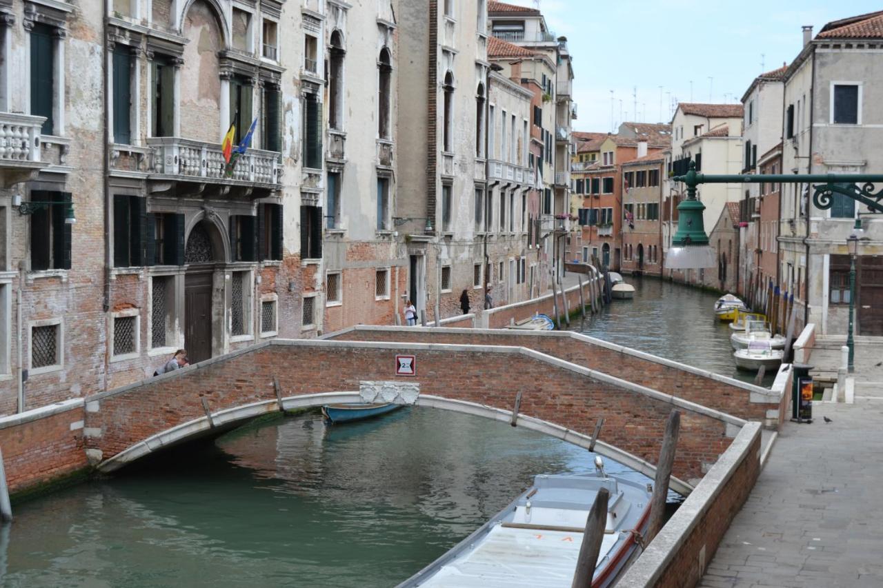 Suite In Venice Ai Carmini ภายนอก รูปภาพ